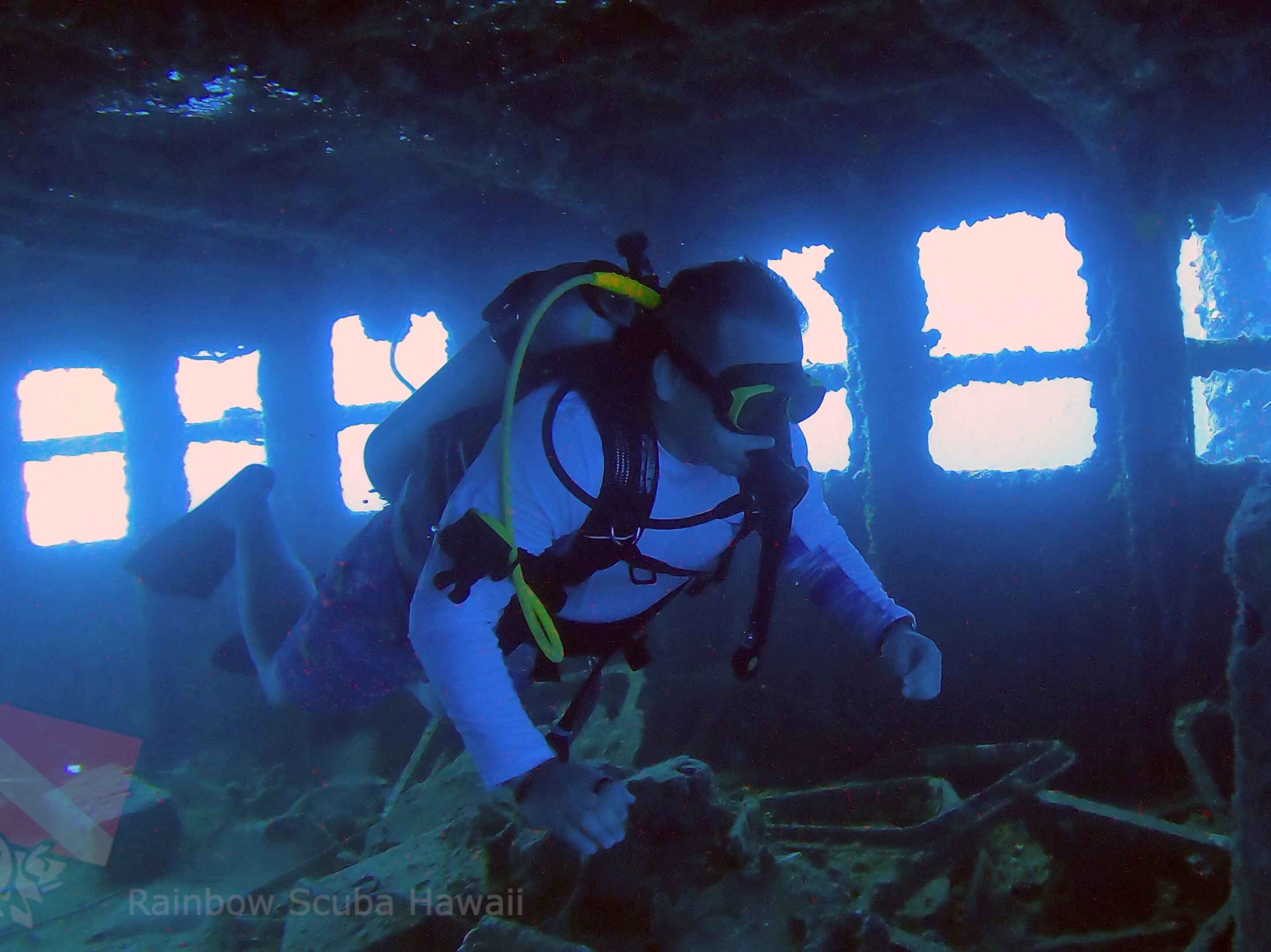 Scuba diving on the Sea Tiger wreck in Honolulu